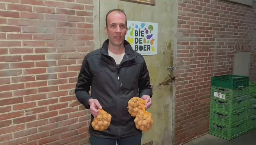 Video laden: Walnoten - 500 gram  2 + 1 GRATIS